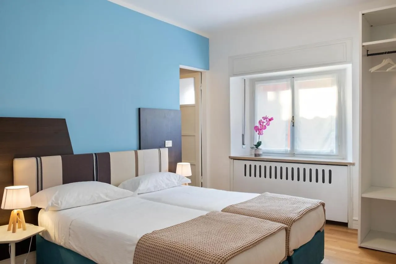 Italianflat - Verona Suite 2*,  Italy